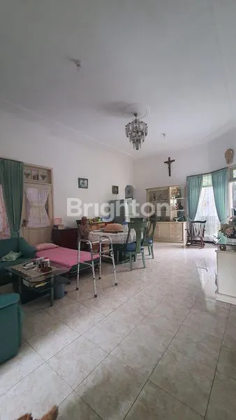 image RUMAH CANTIK DAN TERAWAT DI DAERAH IKAN\" KOTA MALANG (3)