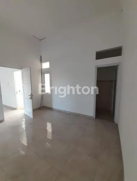 image SOLO, SOLO BARU, ADA RUMAH LOKASI PADAT PENDUDUK, NYAMAN DAN AKSES KE JALAN UTAMA DEKAT (8)