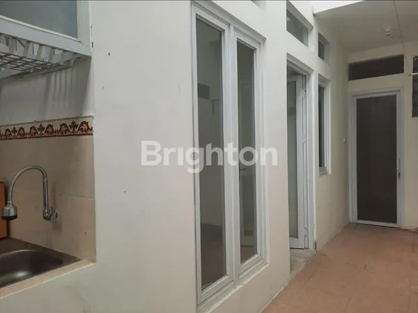 image SOLO, SOLO BARU, ADA RUMAH LOKASI PADAT PENDUDUK, NYAMAN DAN AKSES KE JALAN UTAMA DEKAT (6)