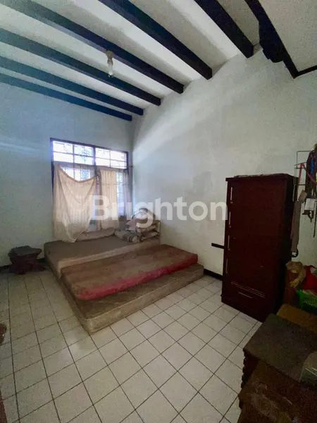 image RUMAH HOOK 2 LANTAI SIAP HUNI DI KOMPLEKS UJUNG BERUNG INDAH, BANDUNG – LOKASI STRATEGIS (3)