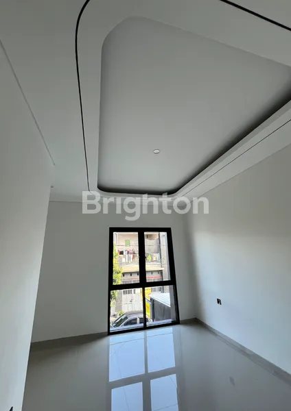 image NEW GRESS RUMAH MANUKAN LOR 2 LANTAI HIGH QUALITY  (4)