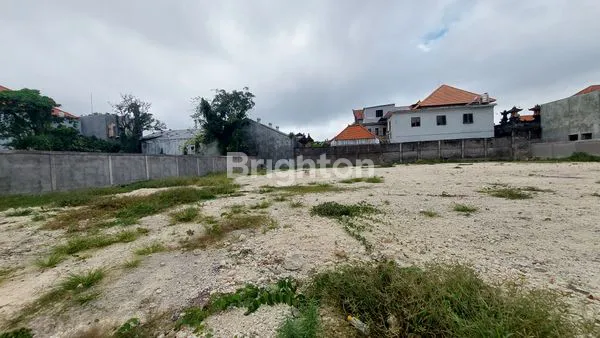 image TANAH KOTAK SIAP BANGUN KAWASAN PREMIUM DEWI SRI DEKAT SEMINYAK DAN KUTA (3)