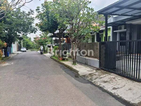 image RUMAH DALAM KOMPLEK (2)