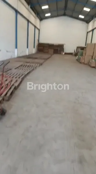 image GUDANG LEBAR 11 MARGOMULYO PERMAI SIAP PAKAI DEKAT TOL SURABAYA BARAT (3)