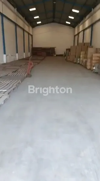 image GUDANG LEBAR 11 MARGOMULYO PERMAI SIAP PAKAI DEKAT TOL SURABAYA BARAT (4)