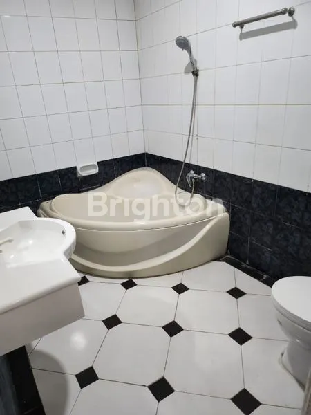 image RUMAH BAGUS 2LT HOOK DEKAT PASAR KOPRO JALAN 2MOBIL GARASI 2 TANJUNG DUREN (4)