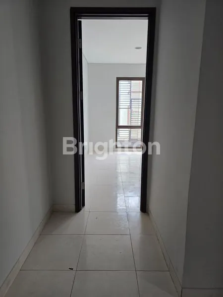 image TERMURAH SE CLUSTER WHELFORD RUMAH 3 LANTAI CAT BARU GRESS ABIS DI RENOV SE RUMAH, GREENWICH PARK, BSD CITY (3)