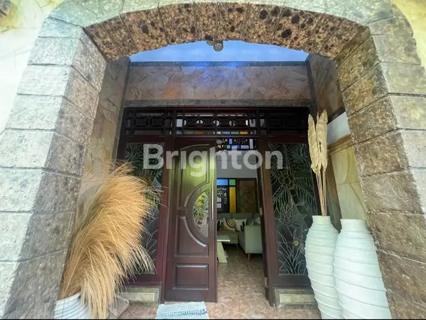 image RUMAH 2 LANTAI MEWAH DI PEMOGAN - 5 MENIT KE TOL BALI MANDARA (2)