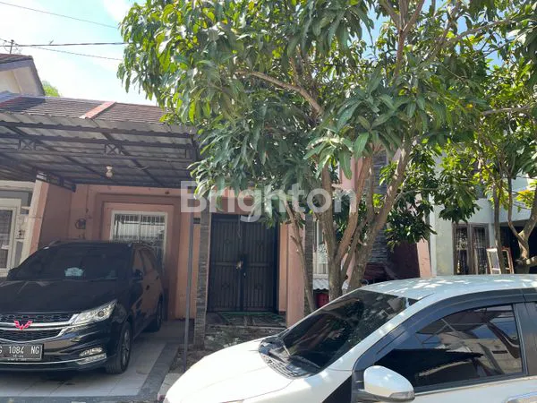 image RUMAH SATU SETENGAH LANTAI DI KOMPLEKS PREMIUM MAJAPAHIT REGENCY (2)