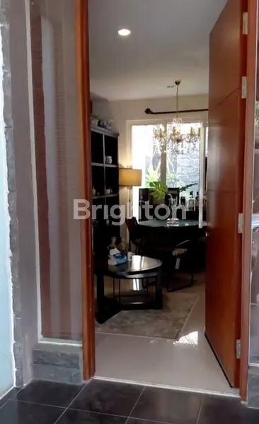 image RUMAH BARU DAN TERAWAT DI NORTHWEST PARK CITRALAND SURABAYA BARAT (2)