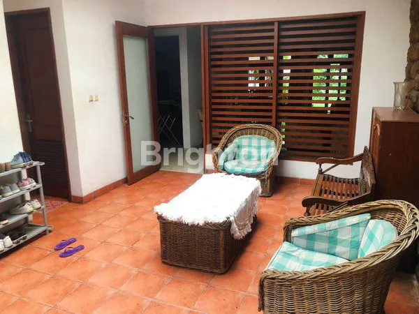 image RUMAH LUAS & NYAMAN KEMANG, JAKARTA SELATAN  (8)