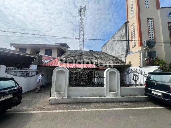image RUMAH JALAN ANGKASA - URIP SUMOHARJO (1)