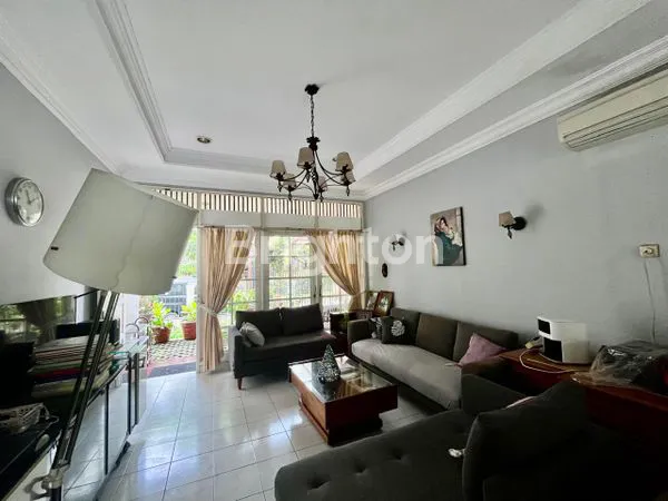 image RUMAH 2 LT BINTARO SEKTOR 3 TANGERANG SELATAN  (7)