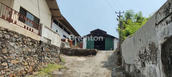 image GUDANG PREMIUM 1000M² + LAHAN 3400M² DI JALAN RAYA NGALIYAN (1)