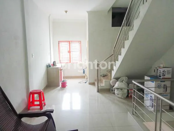 image DI JUAL CEPAT RUKO 3,5 TINGKAT - SIAP HUNI - INTI KOTA - JL BAMBU - MEDAN (5)