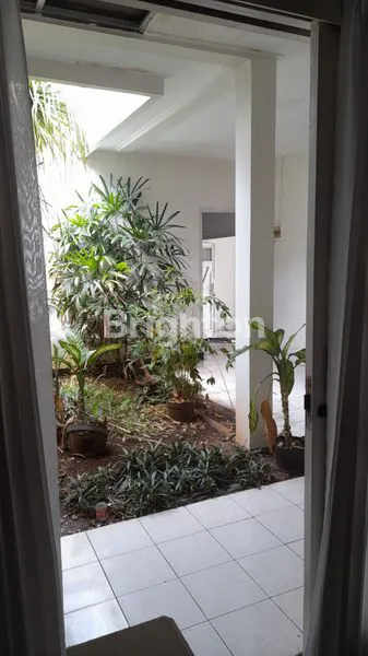 image JUAL RUMAH MEWAH LOKASI PAPANDAYAN GAJAH MUNGKUR, SEMARANG (4)