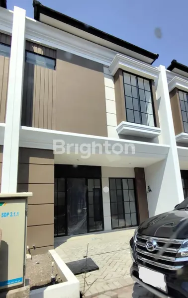 image RUMAH BARU GRESS 2 LANTAI MINIMALIS REGENCY ONE EASTPOINT DEKAT KEPUTIH SUKOLILO ITS ARAYA PUNCAK KERTAJAYA MERR KLAMPIS MULYOSARI PAKUWON CITY (1)