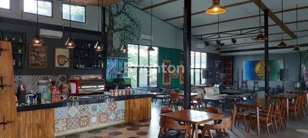 RUANG USAHA STRATEGIS  2 LANTAI COCOK UNTUK  CAFE  DAN KANTOR PUSAT KOTA BOGOR DEKAT UNIVERSITAS PAKUAN