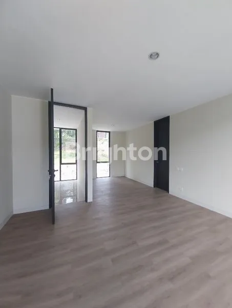 image DIJUAL RUMAH DIDALAM PERUMAHAN (CLOUSTER) CITRAGRAND (5)