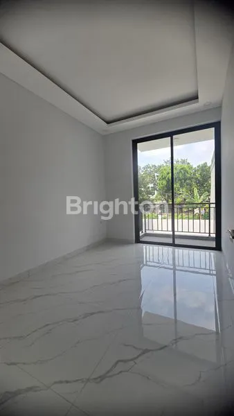 image RUMAH MEWAH 2 LANTAI DI MERUYA, DEKAT MALL PURI & AKSES TOL (4)