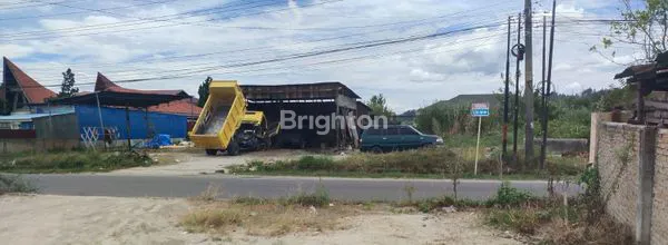 image TANAH DI JALAN LINTAS SUMATERA (1)