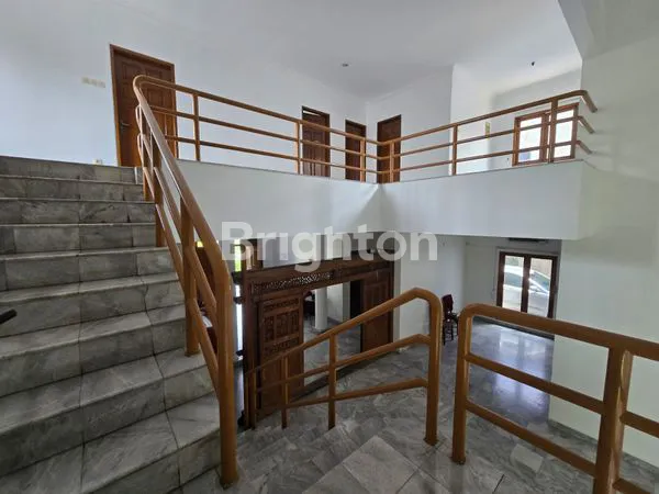 image RUMAH ASRI DAN NYAMAN DI AMPERA (4)