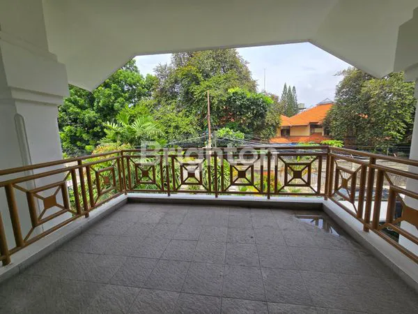 image RUMAH ASRI DAN NYAMAN DI AMPERA (7)