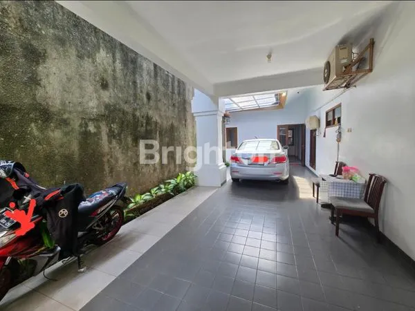 image RUMAH ASRI DAN NYAMAN DI AMPERA (8)
