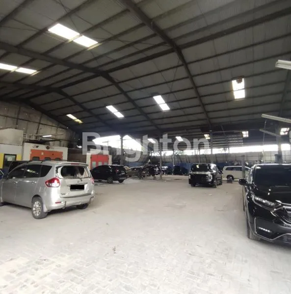 image INVESTASI STRATEGIS: BENGKEL & KOS 36 PINTU (2)