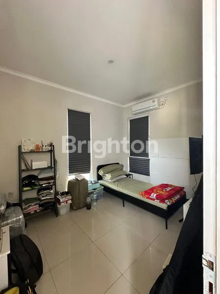 image RUMAH HOEK, PARAMOUNT, GADING SERPONG (3)