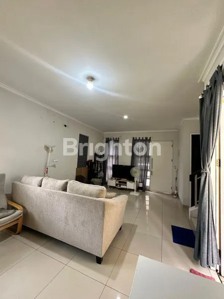 image RUMAH HOEK, PARAMOUNT, GADING SERPONG (6)