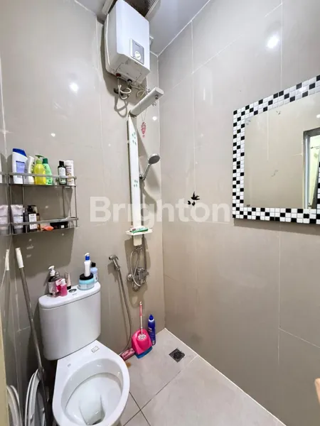 image RUMAH DUA LANTAI SIAP HUNI DI KOTA BATAM (2)