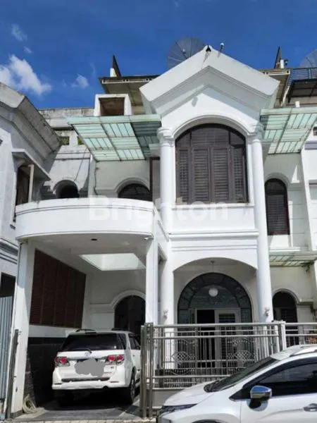 image JUAL VILLA KOMPLEK RIVER VALLEY DEKAT MALL PODOMORO (1)