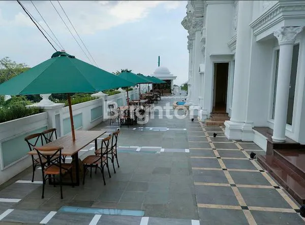 image BANGUNAN EX CAFE DI NGESREP SEMARANG (5)