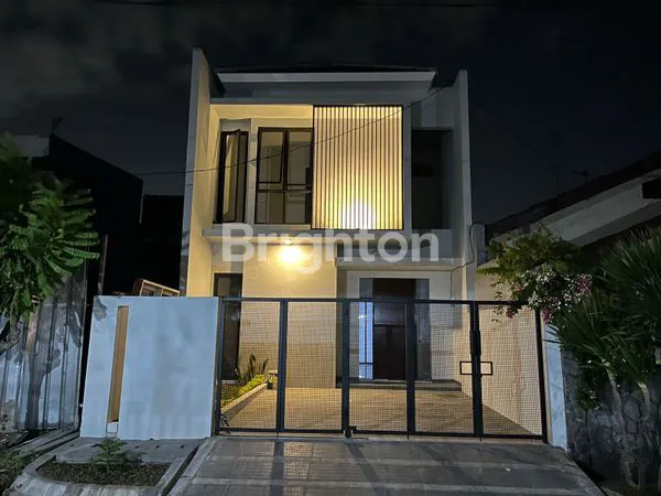 image RUMAH PONDOK CANDRA 2 LANTAI NEW GRESS DESAIN CANTIK, DEKAT PINTUL TOL DAN MERR SURABAYA (2)