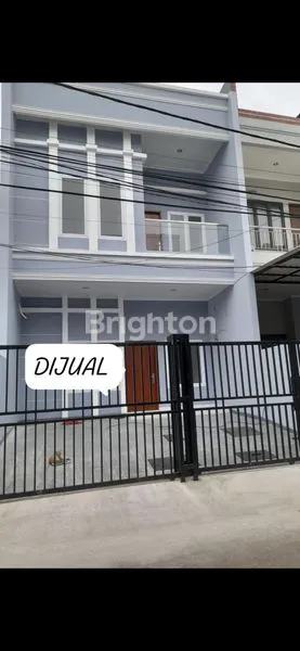 image RUMAH BARU 2 1/4 LANTAI DI KELAPA GADING (1)