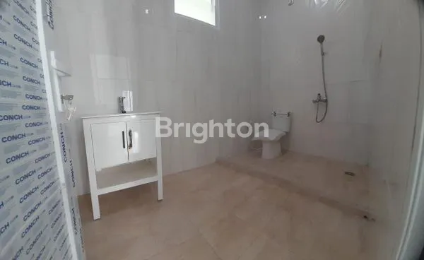 image RUMAH BARU 2 1/4 LANTAI DI KELAPA GADING (8)