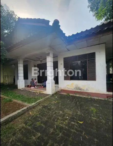image JUAL RUMAH HITUNG TANAH DI KEBON JERUK. (2)