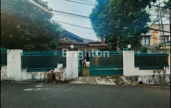 image JUAL RUMAH HITUNG TANAH DI KEBON JERUK. (1)
