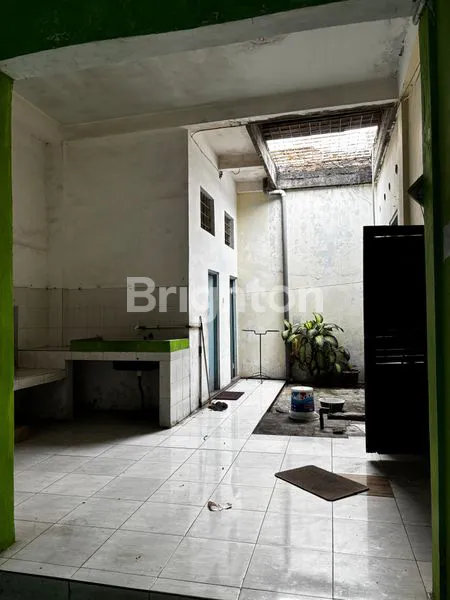 image RUKO TINGKAT STRATEGIS DI PUSAT PERDAGANGAN TUGU MUDA SEMARANG TENGAH (3)