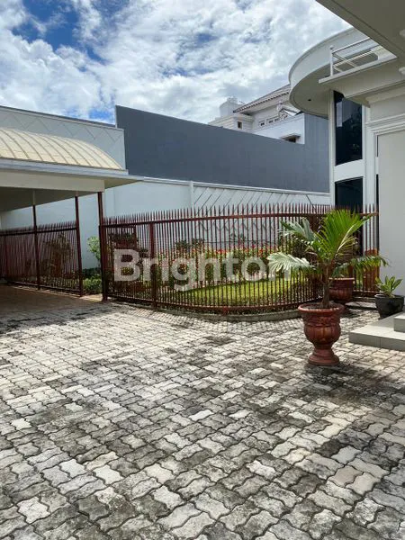 image RUMAH BAGUS BESAR 2 LANTAI SIAP HUNI KEMANGGISAN  (8)