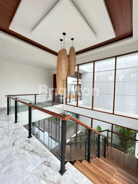 image VILLA MEWAH 2 LANTAI VIEW PANTAI DI NUSA DUA - FULLY FURNISHED (4)