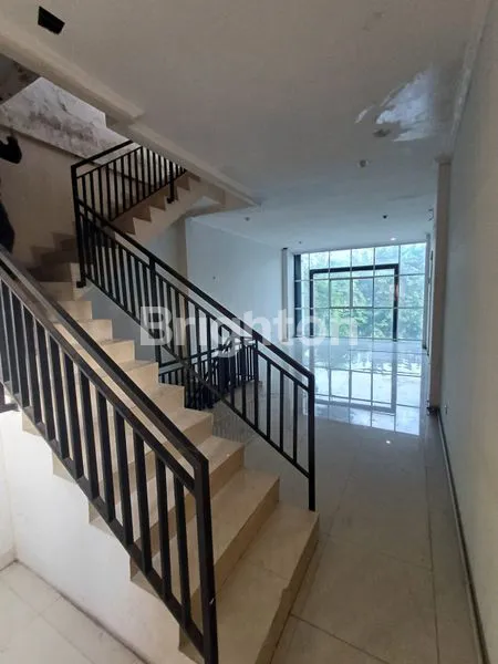 image DISEWAKAN RUKO STRATEGIS PINGGIR JALAN JAKARTA SELATAN (4)