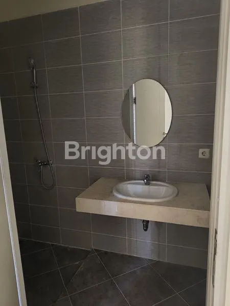 image RUMAH MEWAH 4KT DI ROYAL RESIDENCE GREENWICH (6)