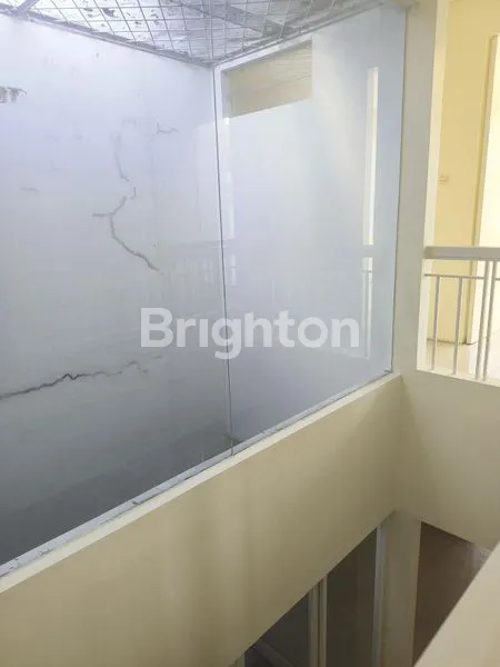 image RUMAH MEWAH 4KT DI ROYAL RESIDENCE GREENWICH (7)