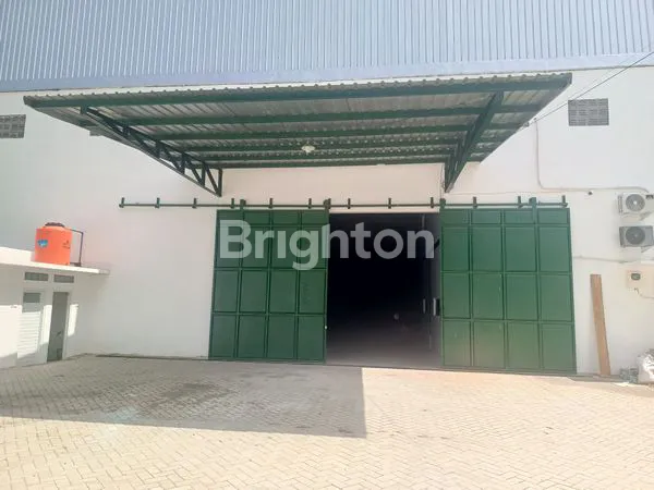 image GUDANG AKSES TRONTON DI TULUNGAGUNG (1)