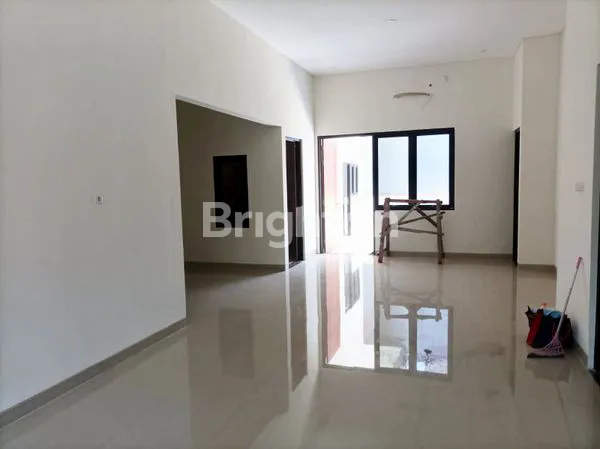 image RUMAH DIJUAL SIAP HUNI MANYAR TIRTOASRI (2)