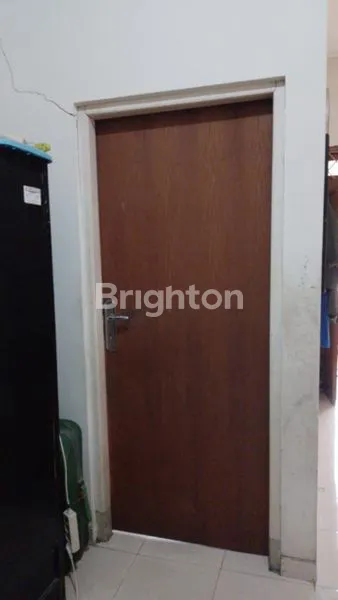 image RUMAH 2,5 LANTAI STRATEGIS DI KEMANG JAKARTA SELATAN (6)