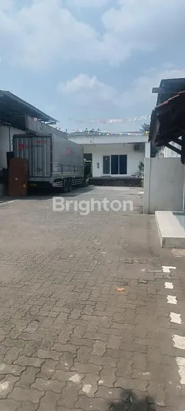 image GUDANG SIAP HUNI PUDAK PAYUNG SEMARANG (7)