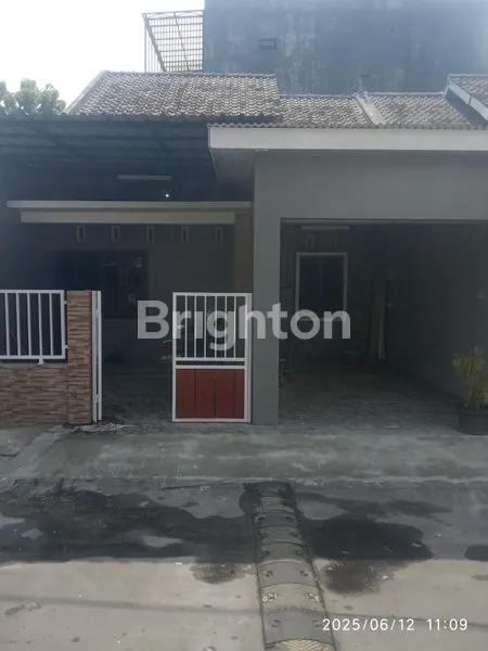 image RUMAH HOOK DI GEDONGAN (3)